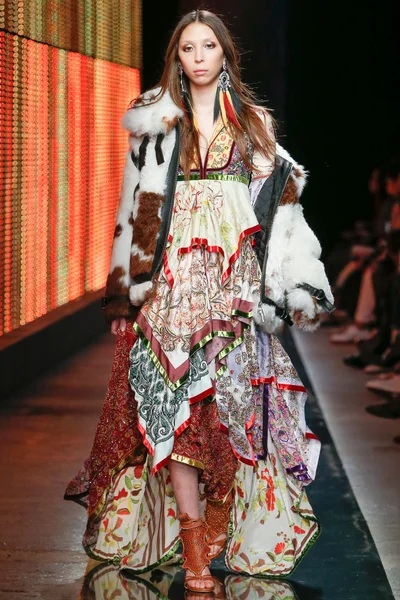 Look 53